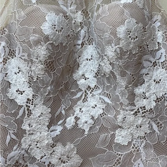 sale two more hours 3/31 Wtoo by Watters Willowby Embroidered Lace Bridal Top - Picture 8 of 13